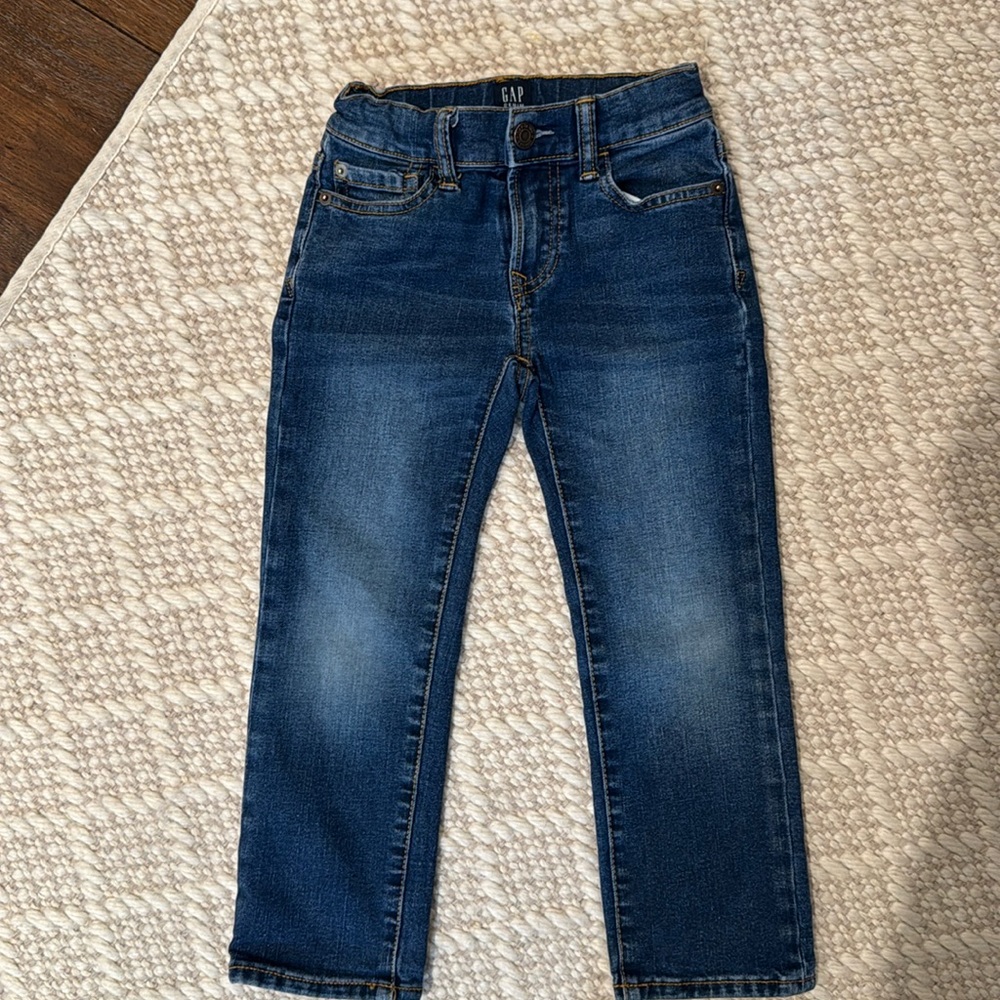 GAP - Boys’ Regular Stretch Straight Jeans - Size: 5Y
